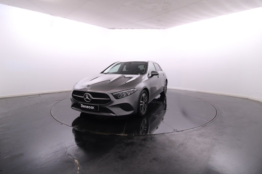 mercedes-benz-classe-a-2024-hibrido-1332cc