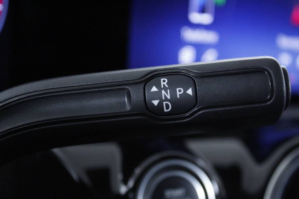 mercedes-benz-classe-a-2024-hibrido-1332cc