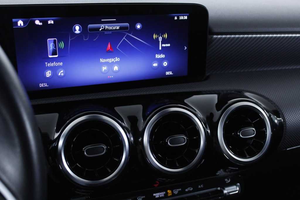 mercedes-benz-classe-a-2024-hibrido-1332cc