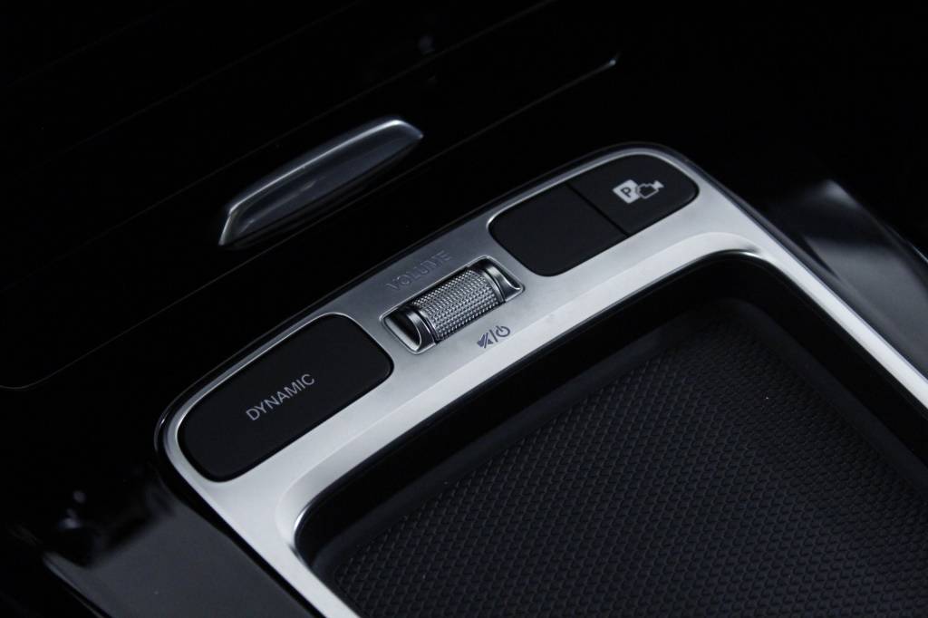 mercedes-benz-classe-a-2024-hibrido-1332cc