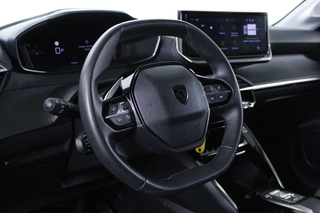 peugeot-208-2025-hibrido-1199cc