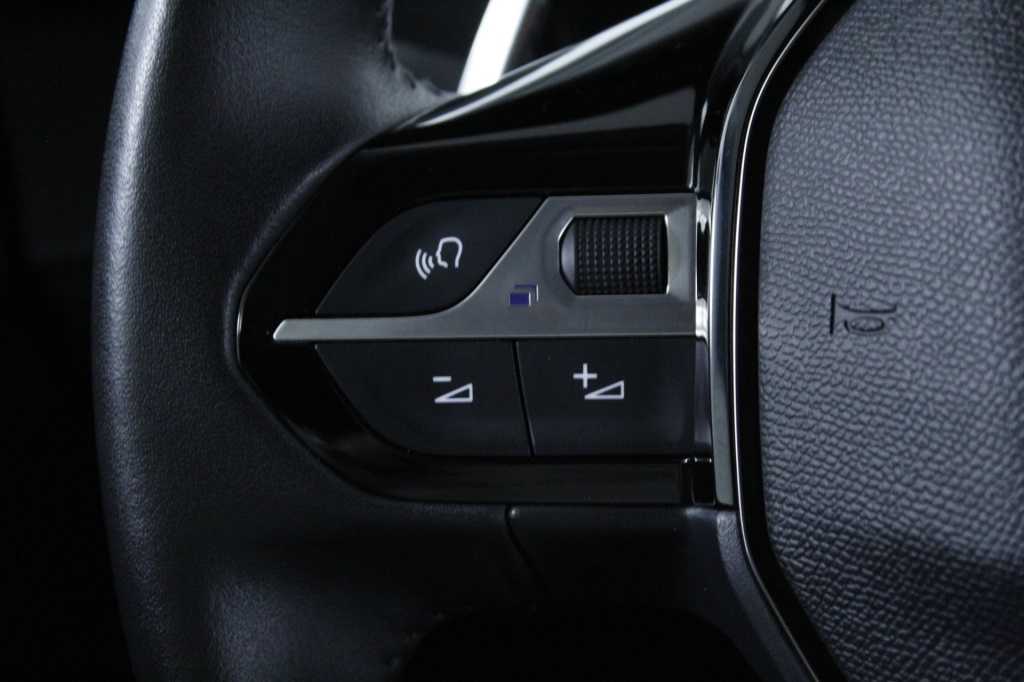 peugeot-208-2025-hibrido-1199cc