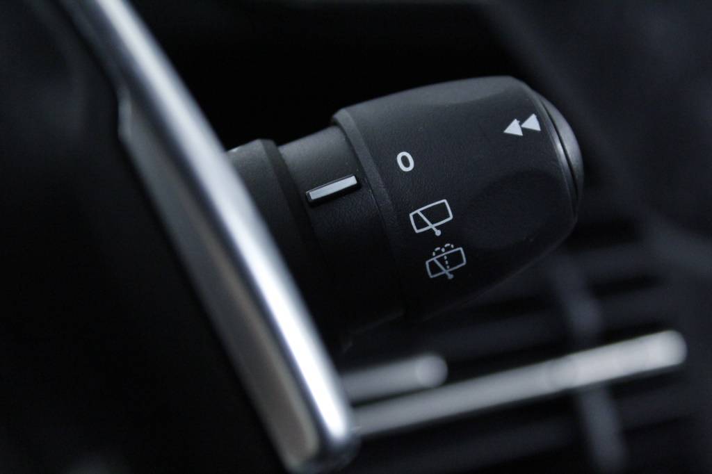 peugeot-208-2025-hibrido-1199cc