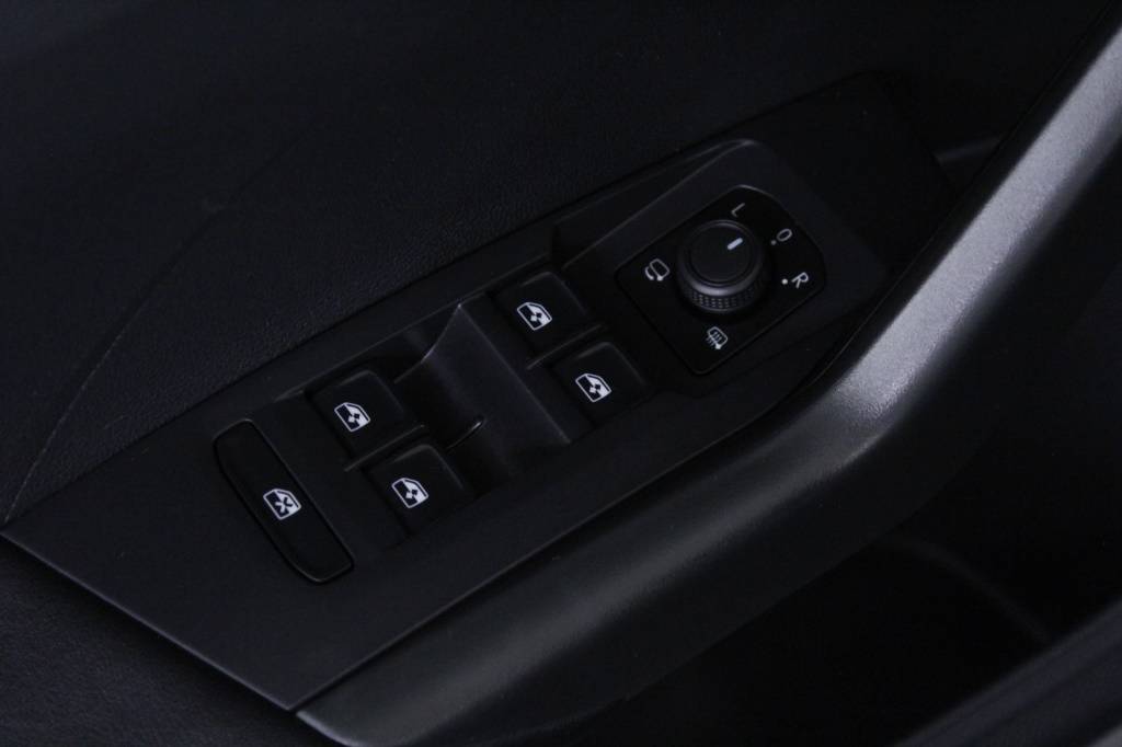 volkswagen-t-cross-2023-gasolina-999cc