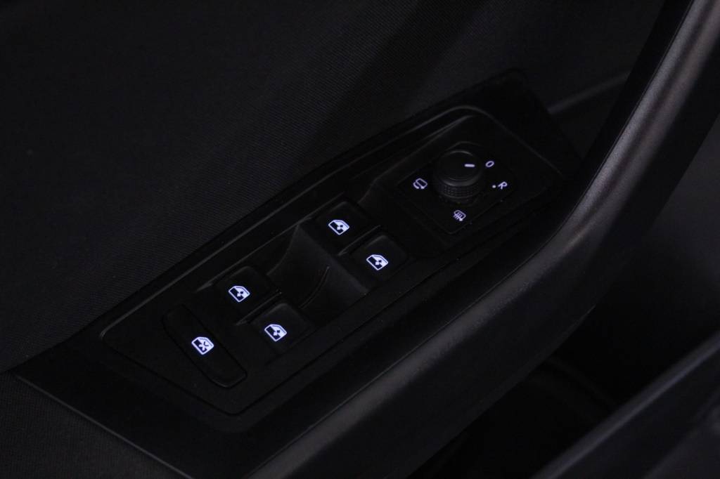 volkswagen-t-roc-2024-gasolina-999cc