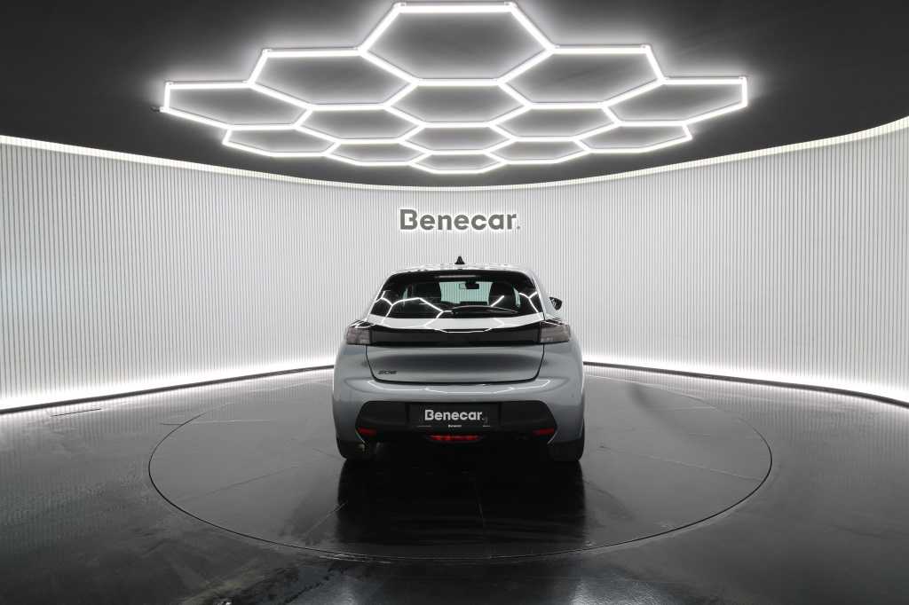 peugeot-208-2024-gasolina-1199cc