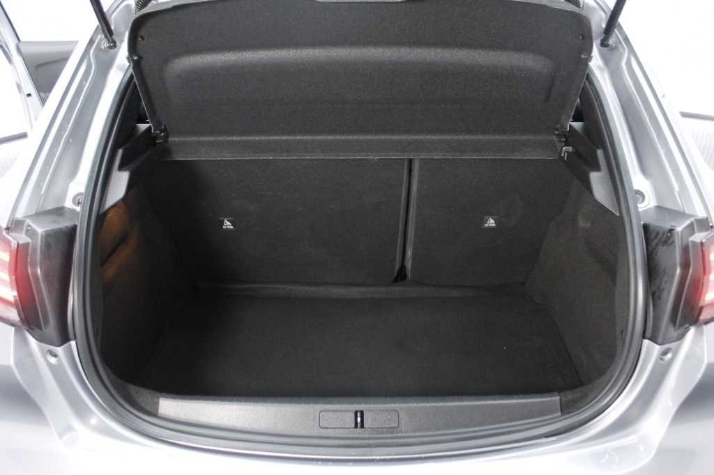 peugeot-208-2024-gasolina-1199cc