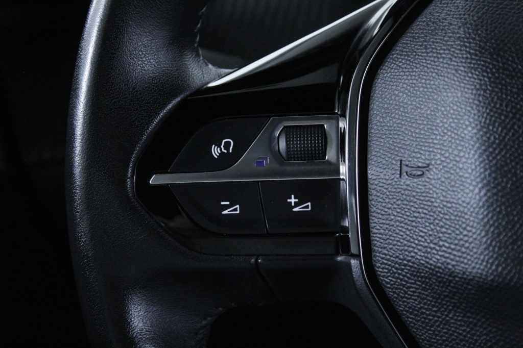 peugeot-2008-2024-gasolina-1199cc