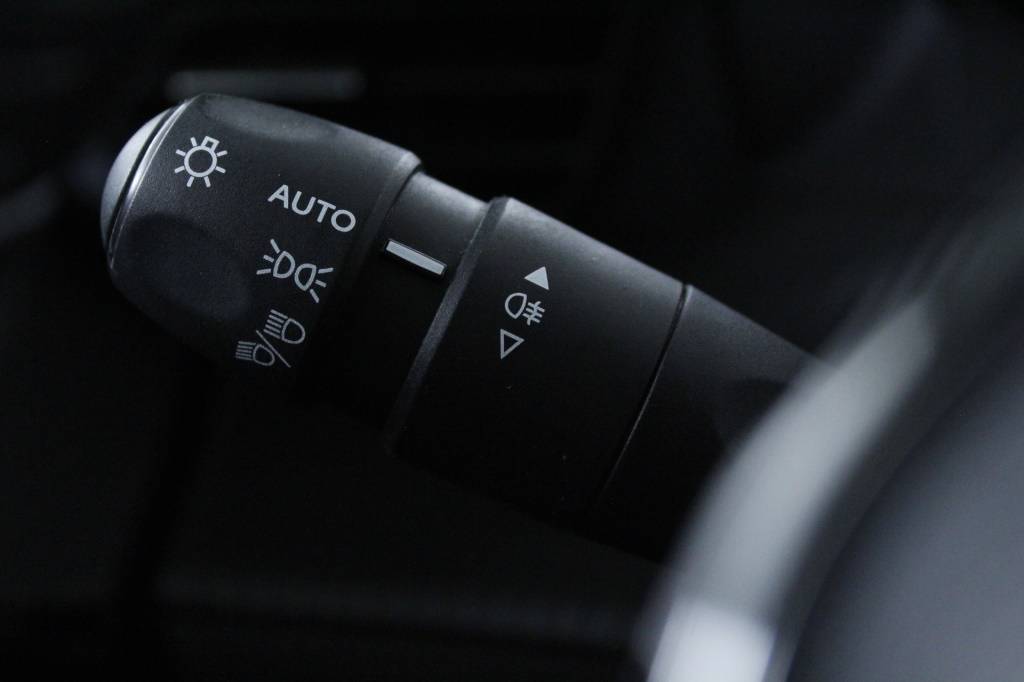 peugeot-2008-2024-gasolina-1199cc
