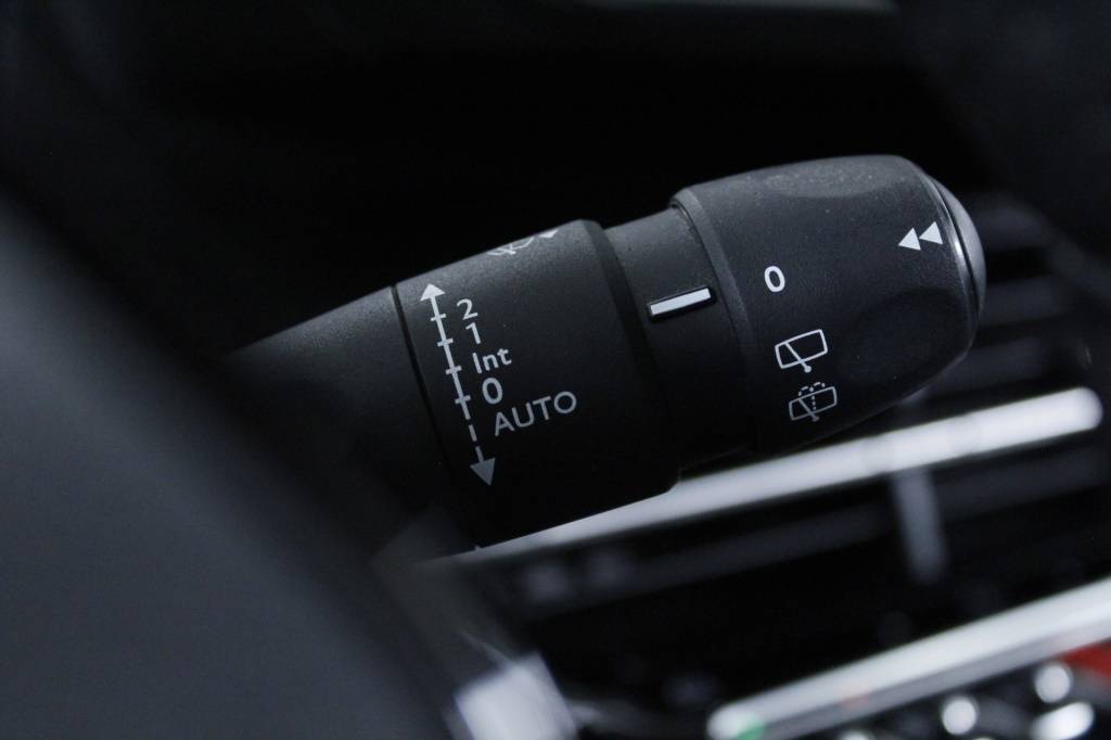 peugeot-2008-2024-gasolina-1199cc