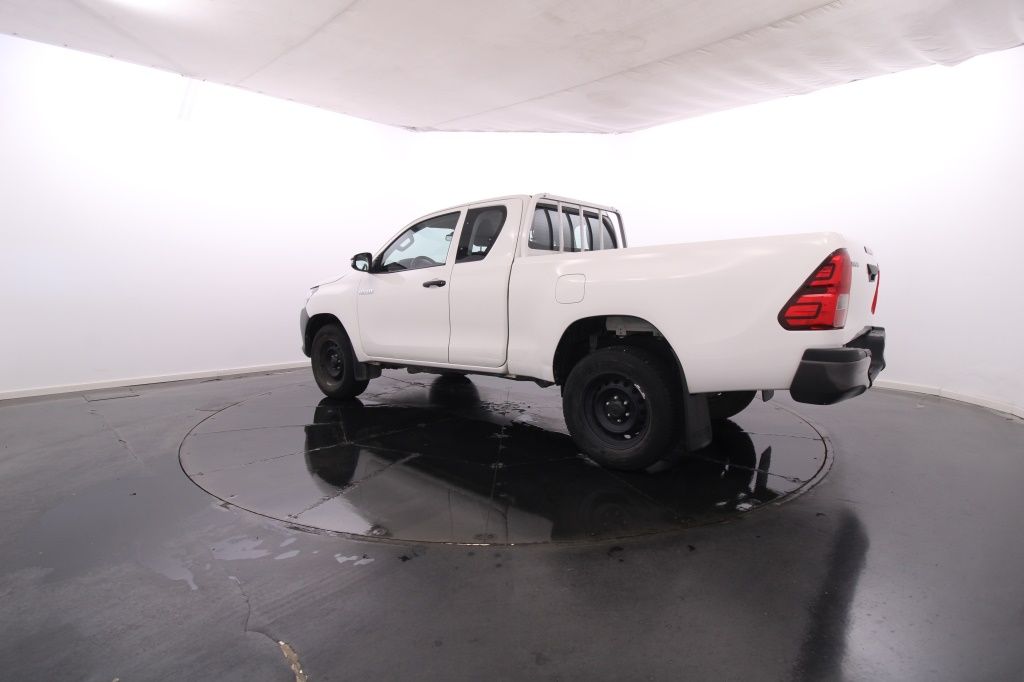 toyota-hilux-2020-diesel-2393cc