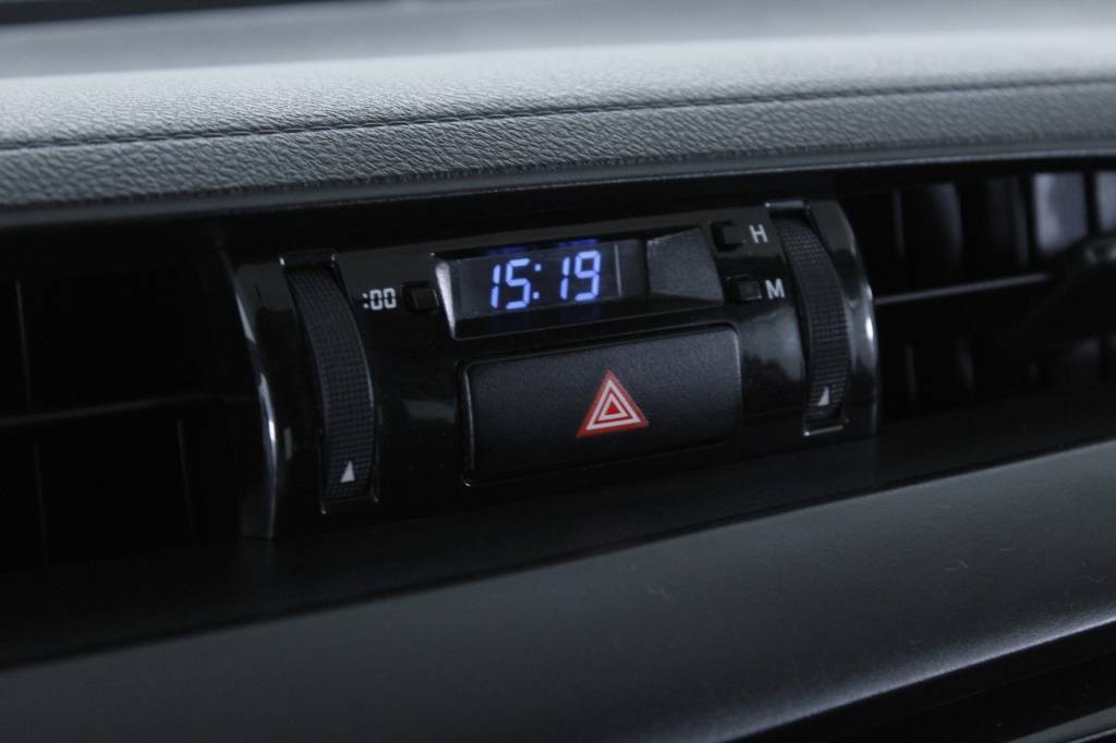 toyota-hilux-2020-diesel-2393cc