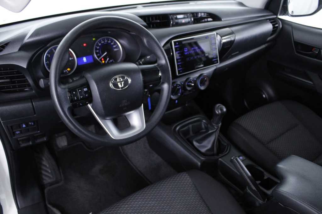 toyota-hilux-2020-diesel-2393cc