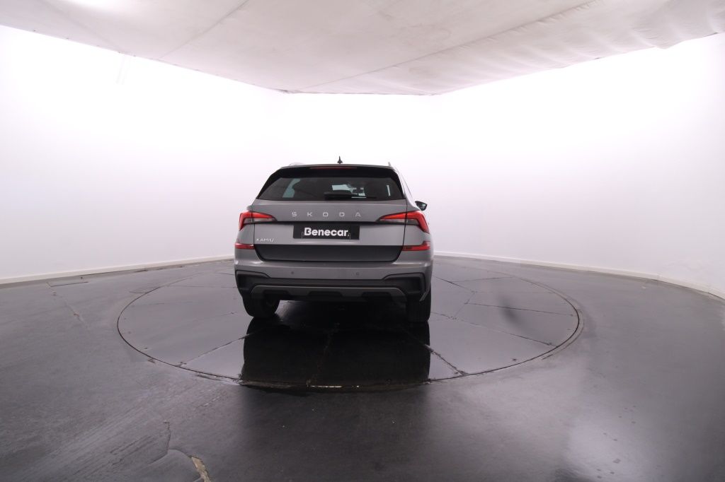 skoda-kamiq-2024-gasolina-999cc
