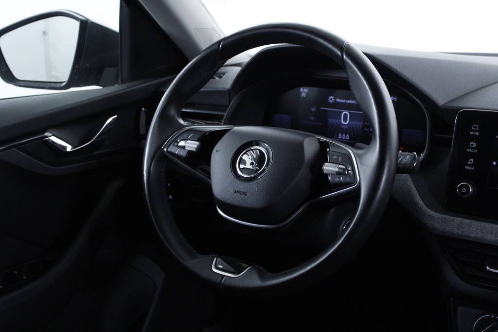 skoda-kamiq-2024-gasolina-999cc