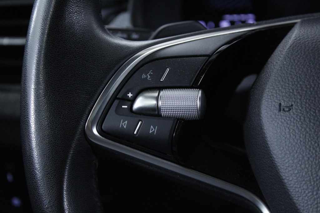 skoda-kamiq-2024-gasolina-999cc