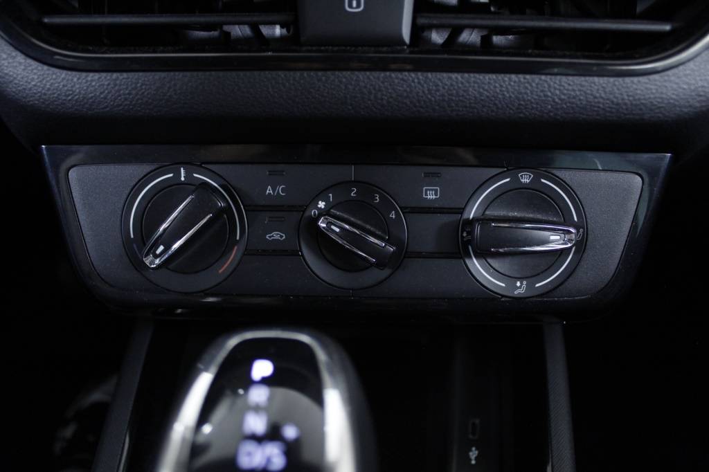 skoda-kamiq-2024-gasolina-999cc