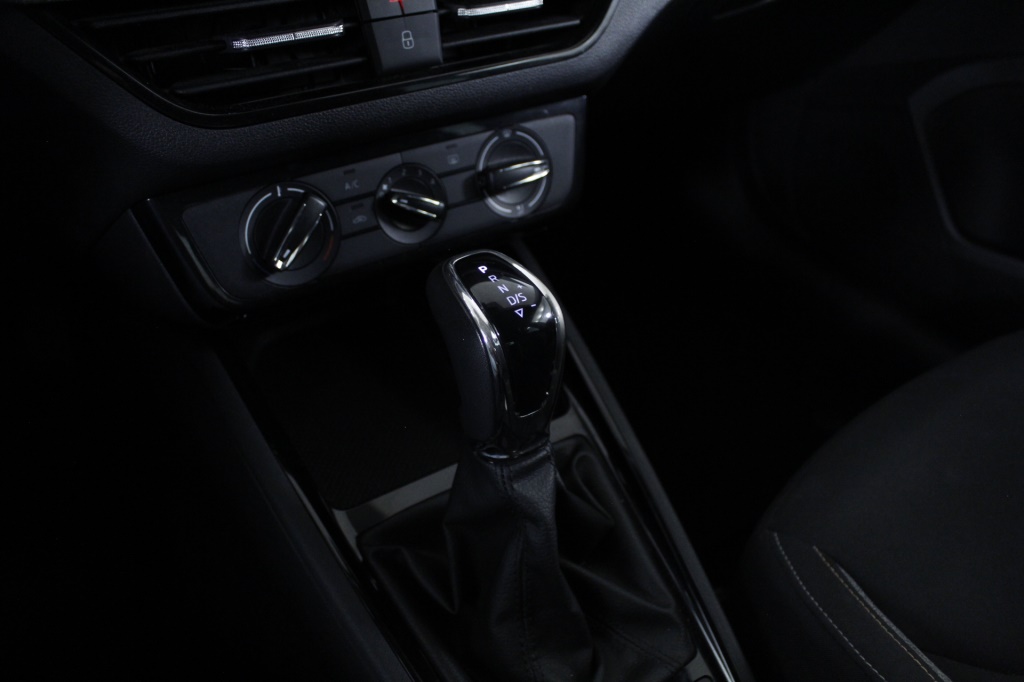 skoda-kamiq-2024-gasolina-999cc