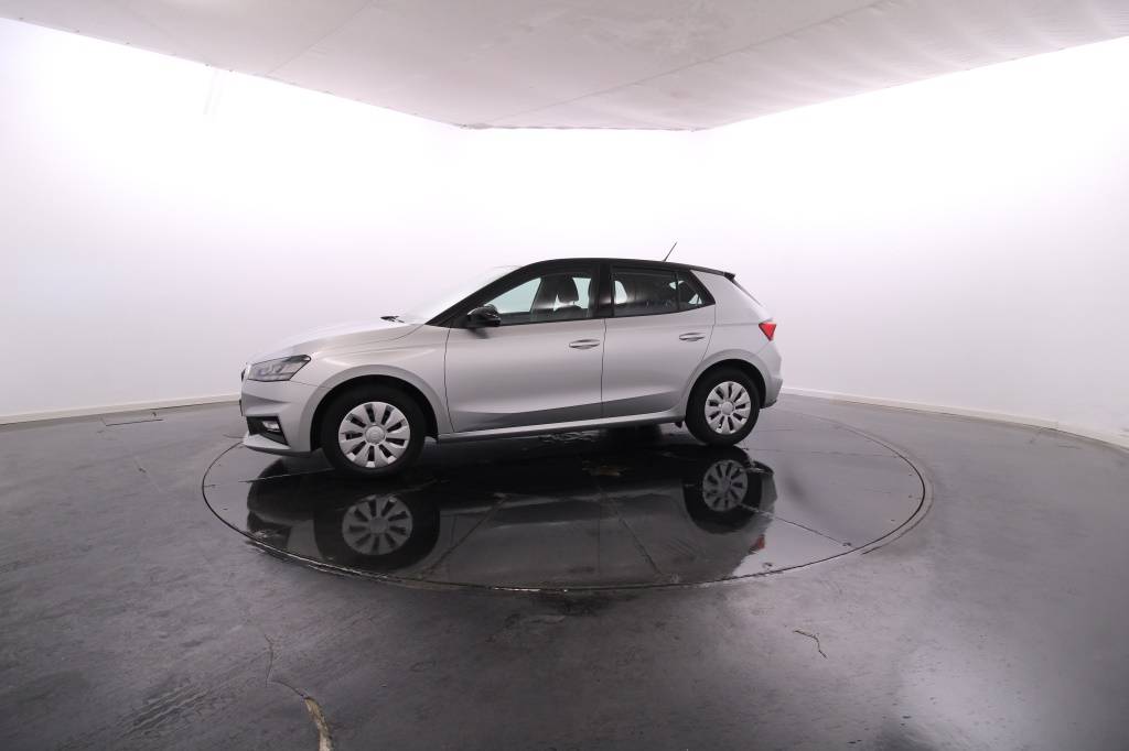 skoda-fabia-2023-gasolina-999cc
