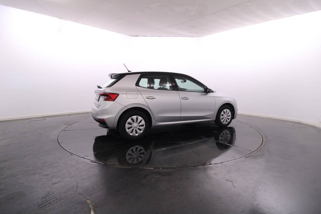 skoda-fabia-2023-gasolina-999cc
