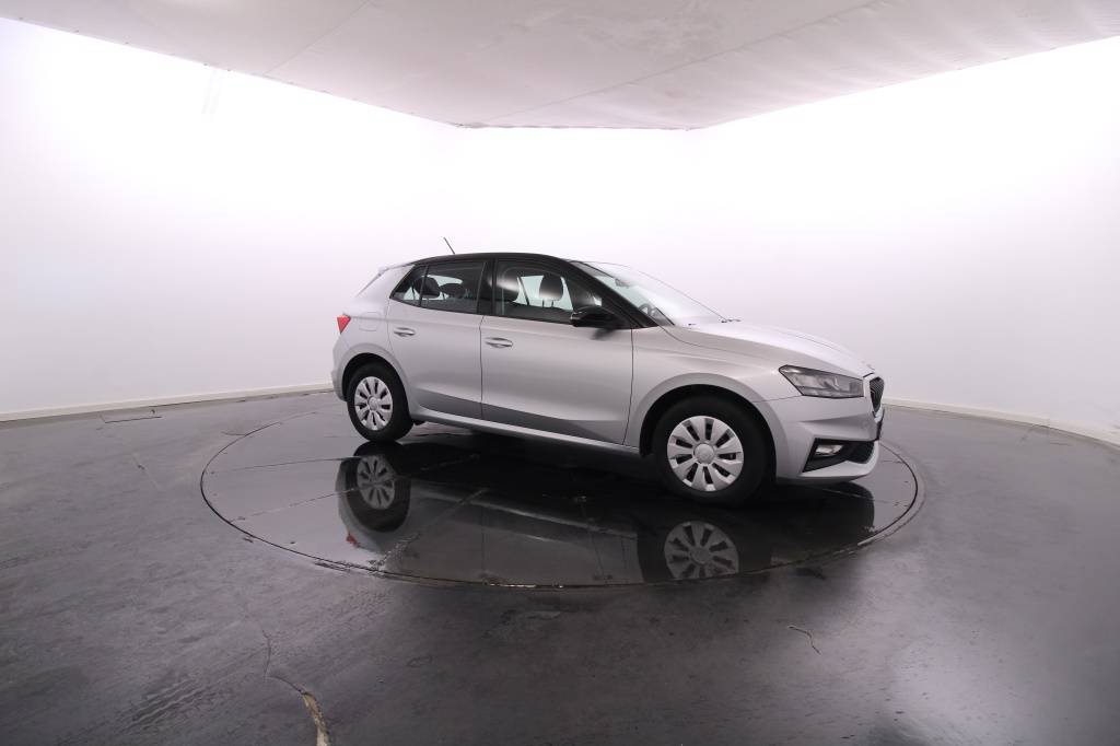 skoda-fabia-2023-gasolina-999cc
