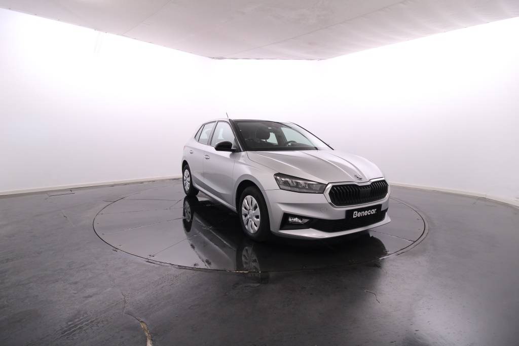 skoda-fabia-2023-gasolina-999cc
