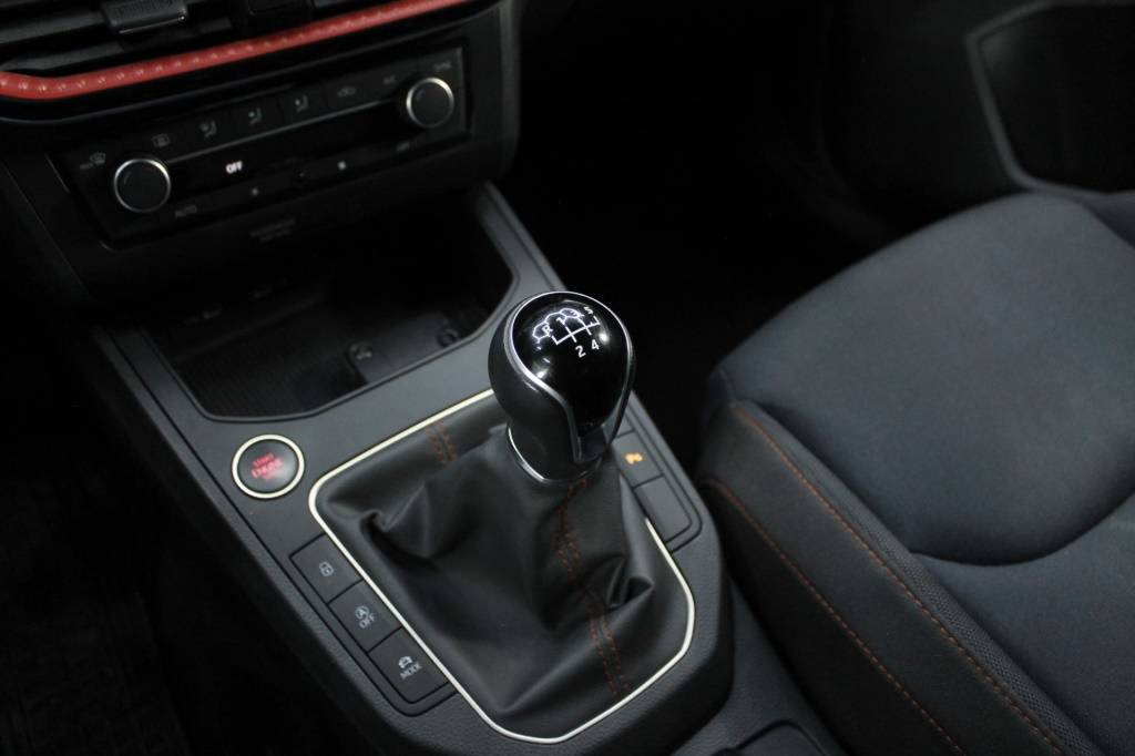 seat-ibiza-2024-gasolina-999cc