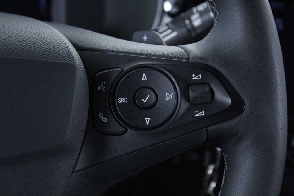 opel-corsa-2025-hibrido-1199cc