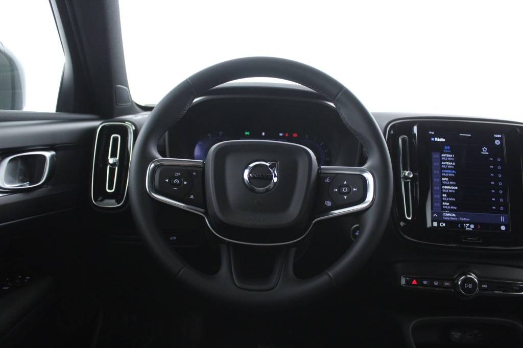 volvo-xc40-2025-hibrido-1969cc