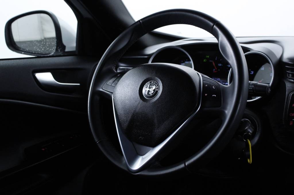 alfa-romeo-giulietta-2019-diesel-1598cc