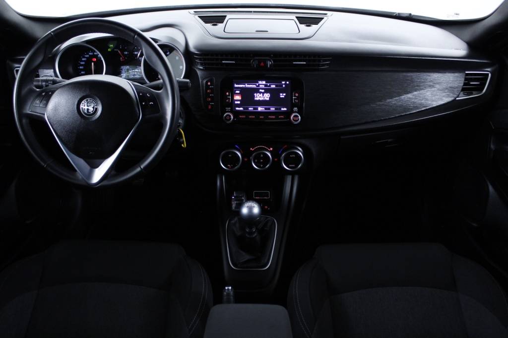 alfa-romeo-giulietta-2019-diesel-1598cc