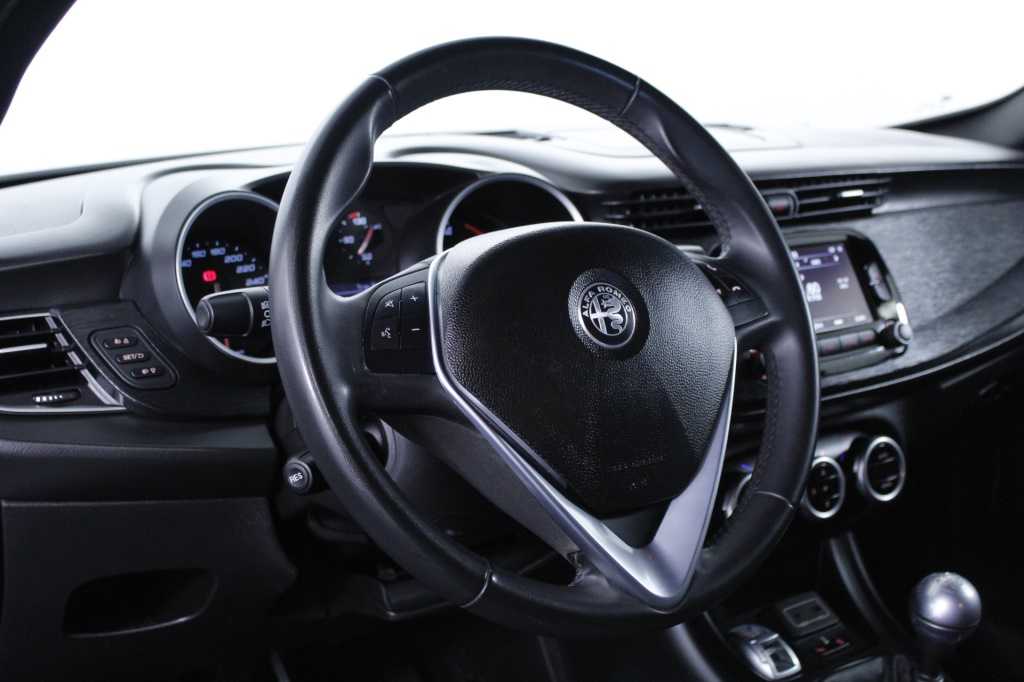 alfa-romeo-giulietta-2019-diesel-1598cc