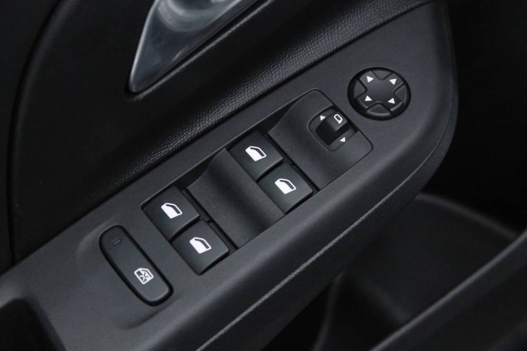 opel-corsa-2024-gasolina-1199cc