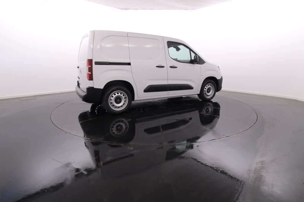opel-combo-2024-diesel-1499cc