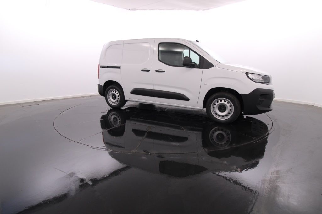 opel-combo-2024-diesel-1499cc