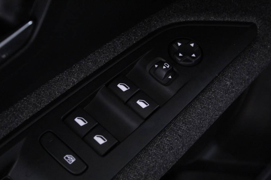 peugeot-3008-2024-gasolina-1199cc