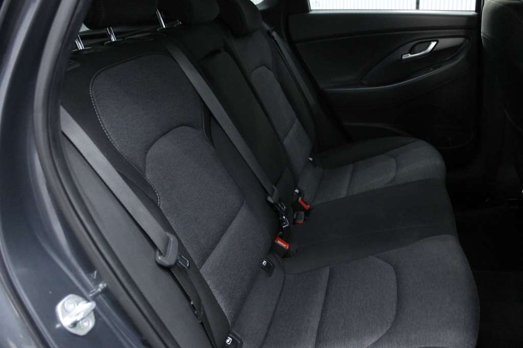 hyundai-i30-2024-gasolina-998cc