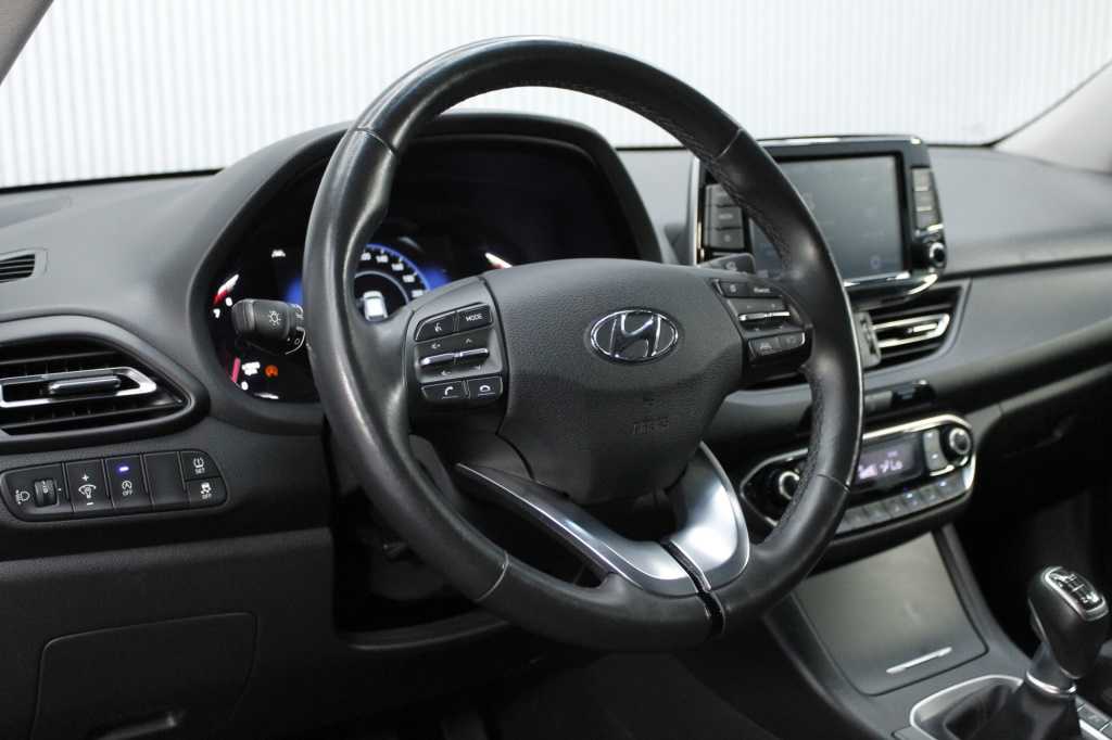 hyundai-i30-2024-gasolina-998cc