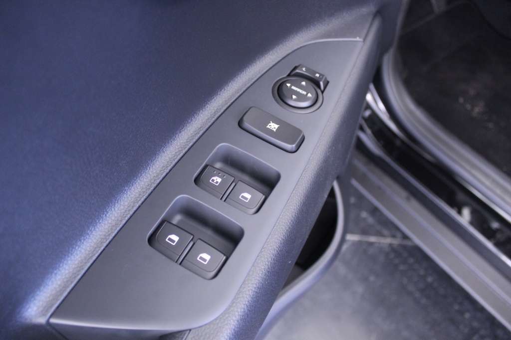 kia-stonic-2024-gasolina-1197cc
