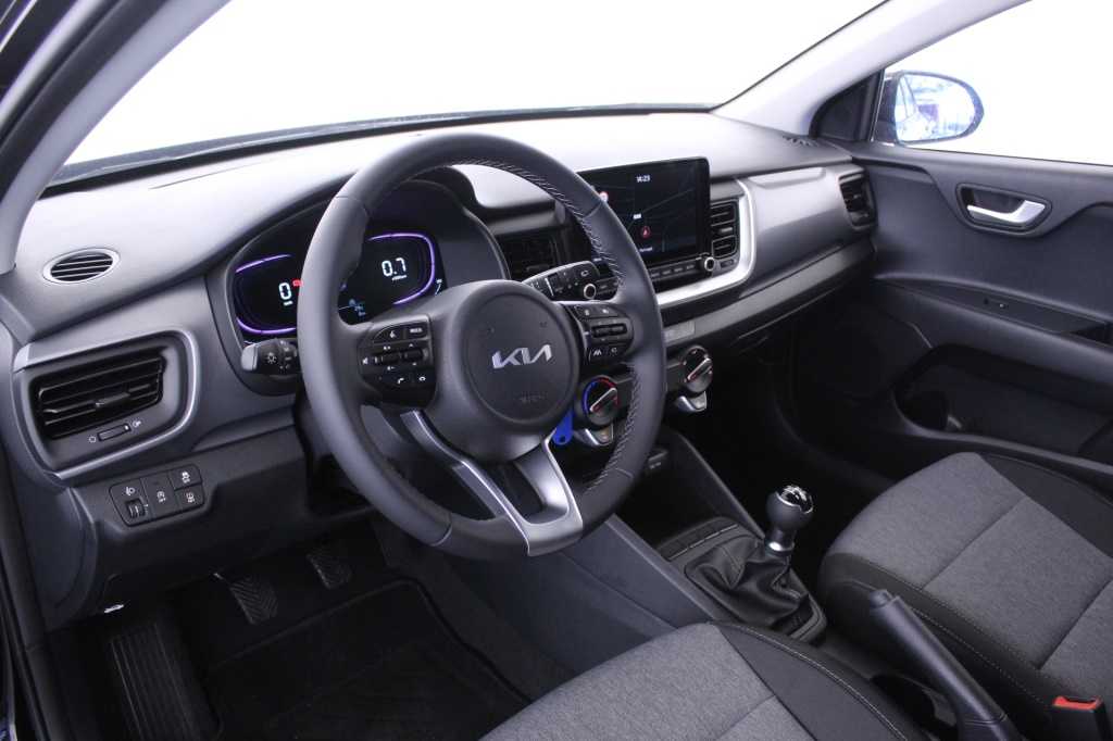 kia-stonic-2024-gasolina-1197cc