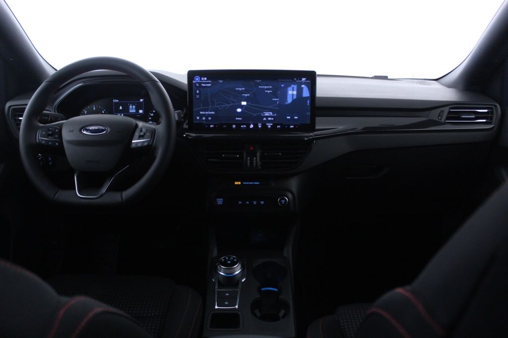 ford-focus-sw-2023-diesel-1499cc