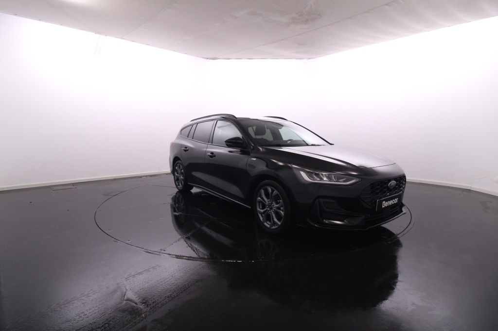 ford-focus-sw-2023-hibrido-999cc
