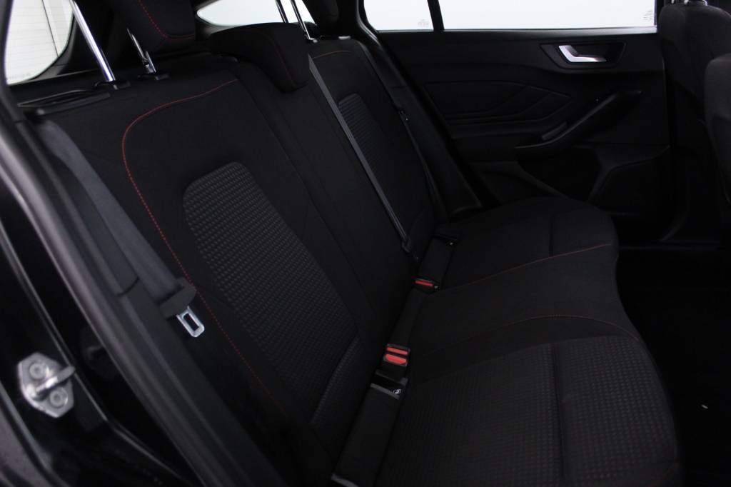 ford-focus-sw-2023-hibrido-999cc