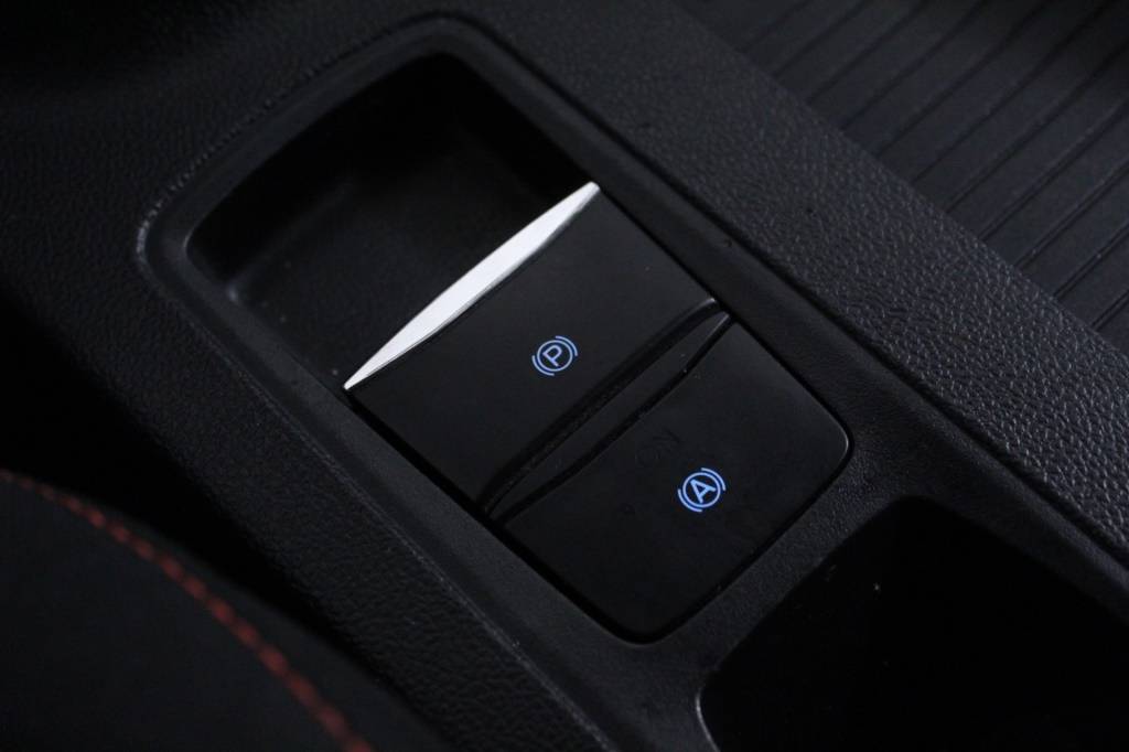 ford-focus-sw-2023-hibrido-999cc