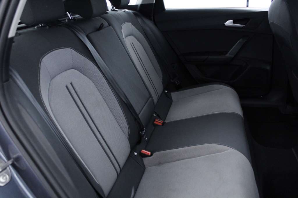 seat-leon-st-2024-gasolina-999cc