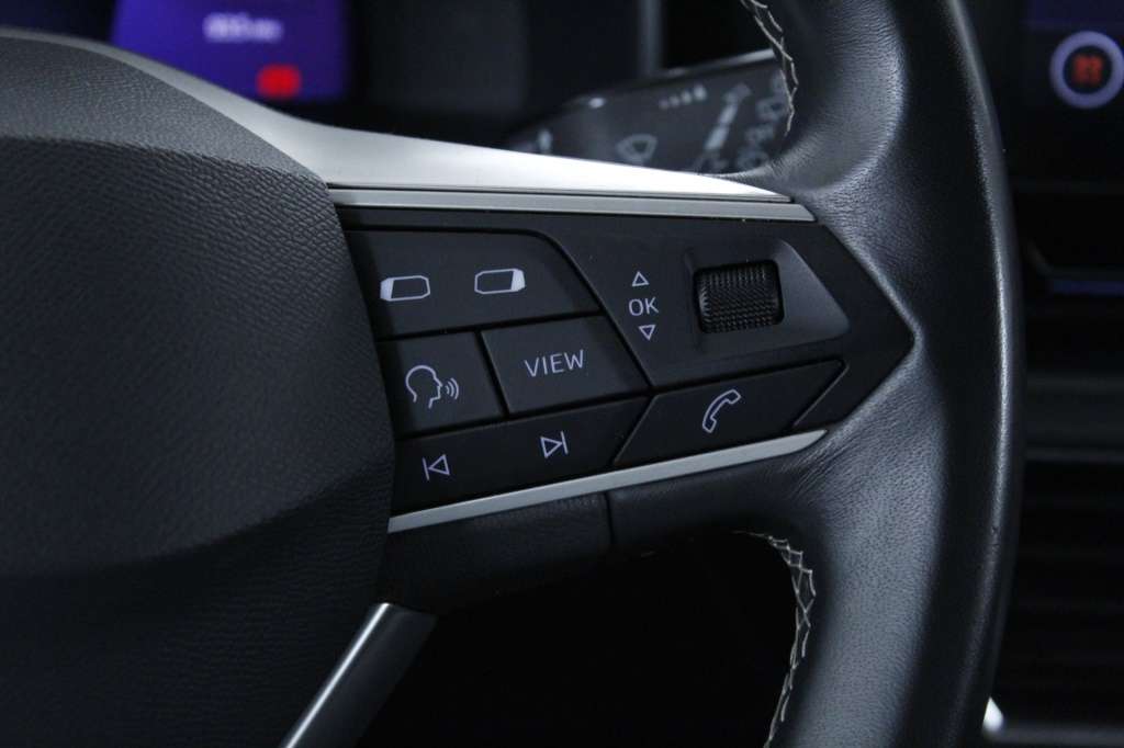 seat-leon-st-2024-gasolina-999cc