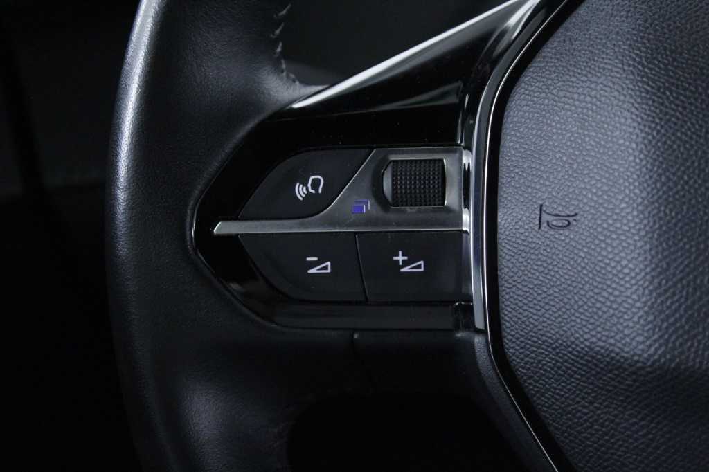 peugeot-2008-2024-gasolina-1199cc