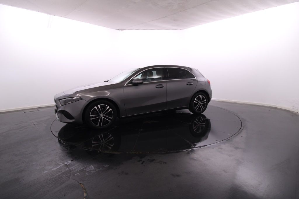 mercedes-benz-classe-a-2024-hibrido-1332cc