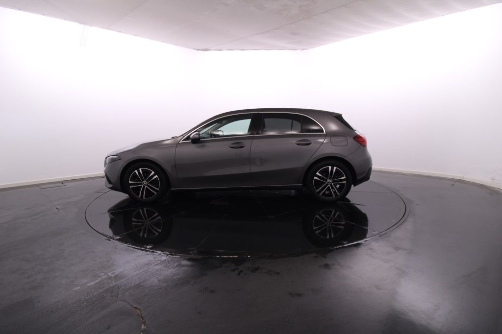 mercedes-benz-classe-a-2024-hibrido-1332cc