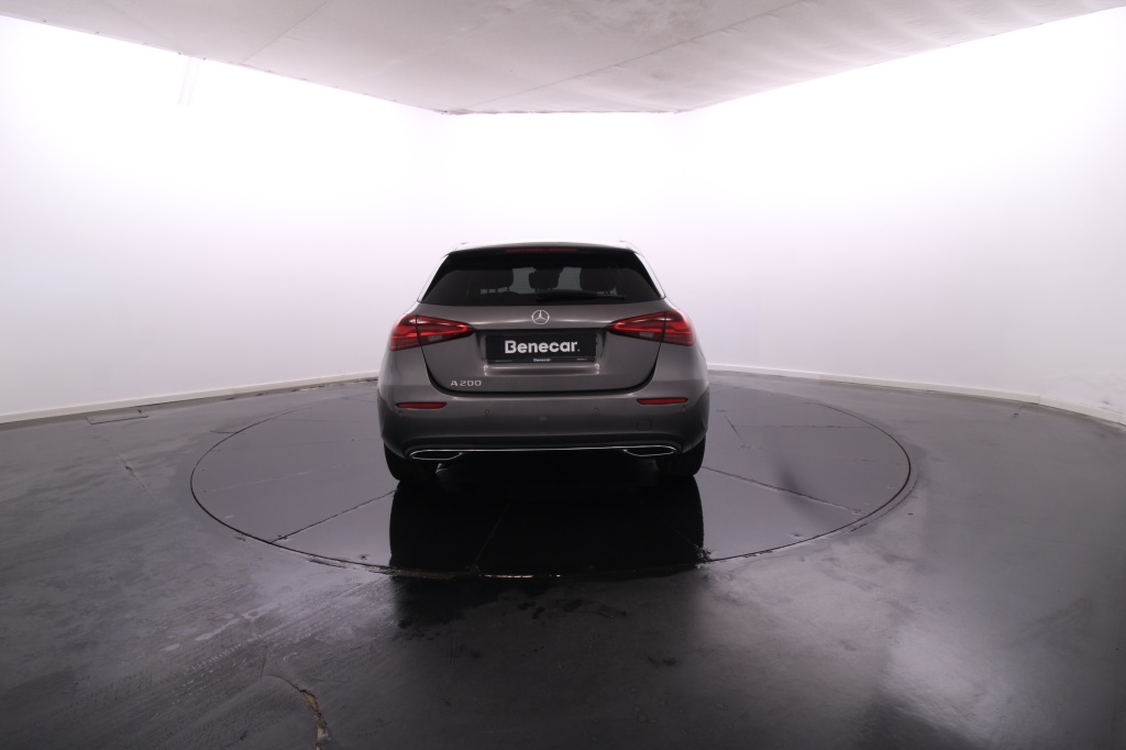 mercedes-benz-classe-a-2024-hibrido-1332cc